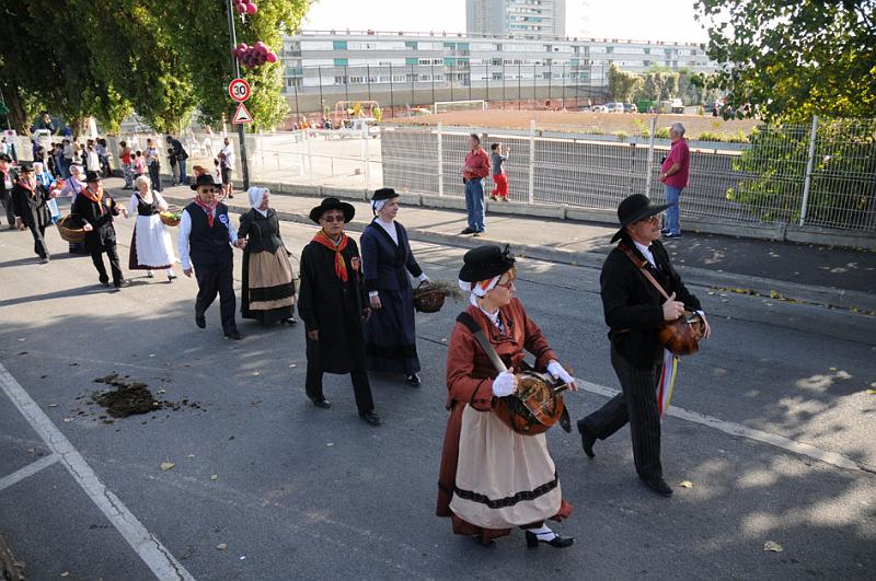 GAGNY2010DEFILE FOLKLO324